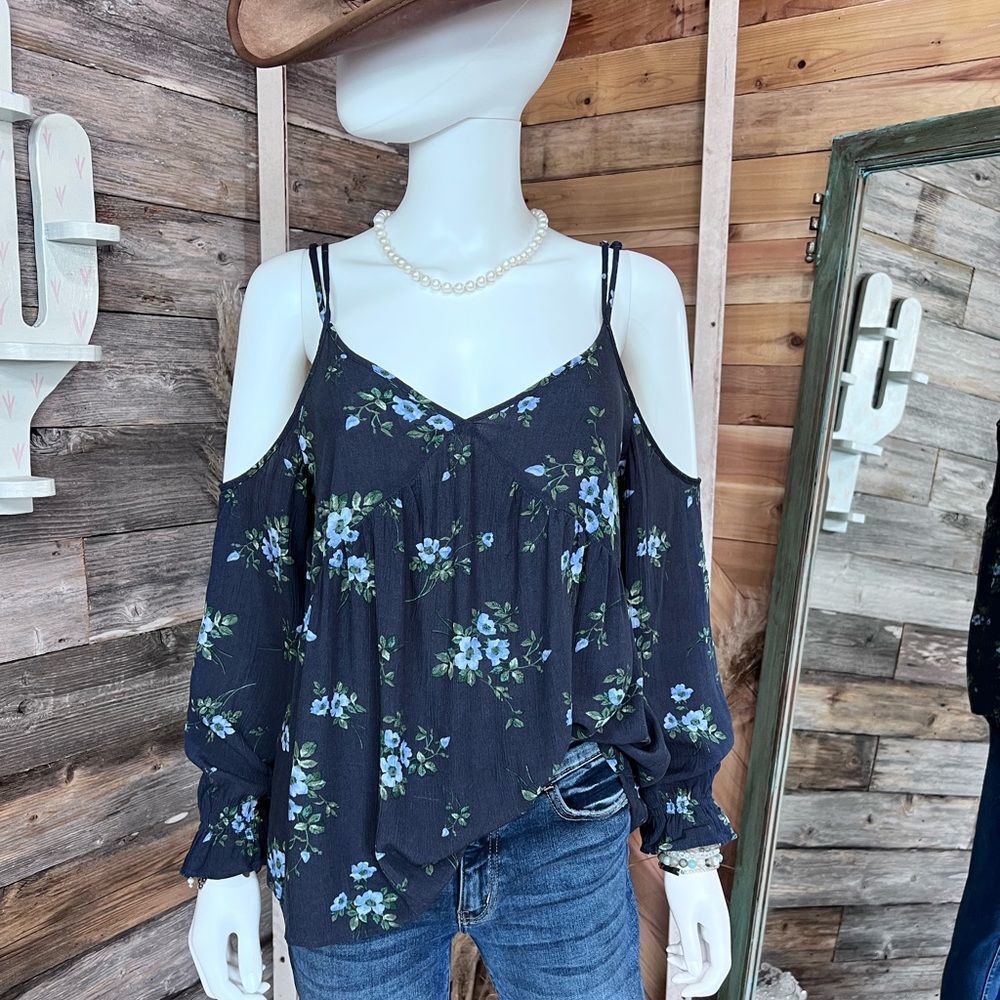 American Eagle Cold Shoulder Floral Blouse with Adjustable Straps💗